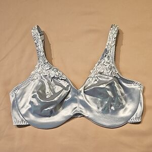 NWOT Victoria Secret Bra
